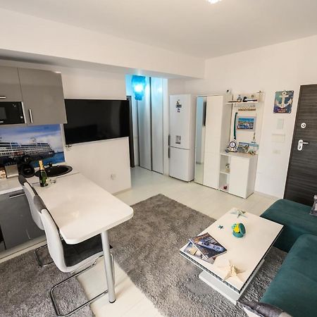 The Captain'S Home - Mamaia Nord Navodari Bagian luar foto